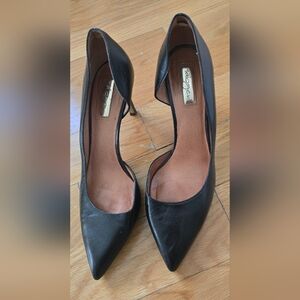 Halogen Black Leather Toe Heels